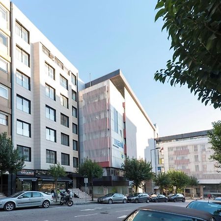 Lovelystay - Trindade Cozy Apartment Porto Luaran gambar