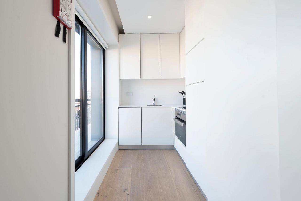 Lovelystay - Trindade Cozy Apartment Porto Luaran gambar