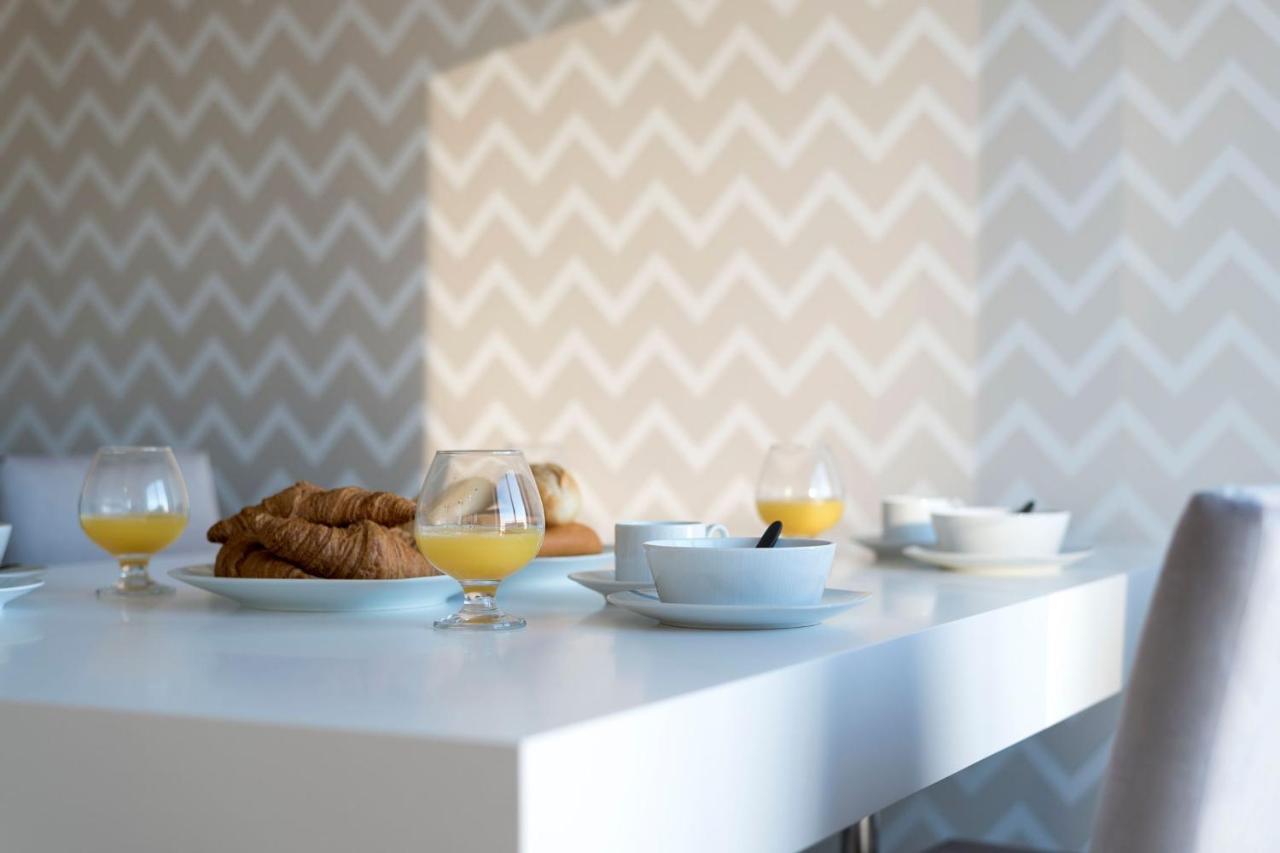 Lovelystay - Trindade Cozy Apartment Porto Luaran gambar