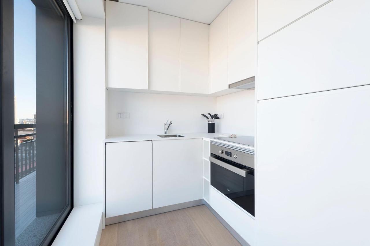 Lovelystay - Trindade Cozy Apartment Porto Luaran gambar