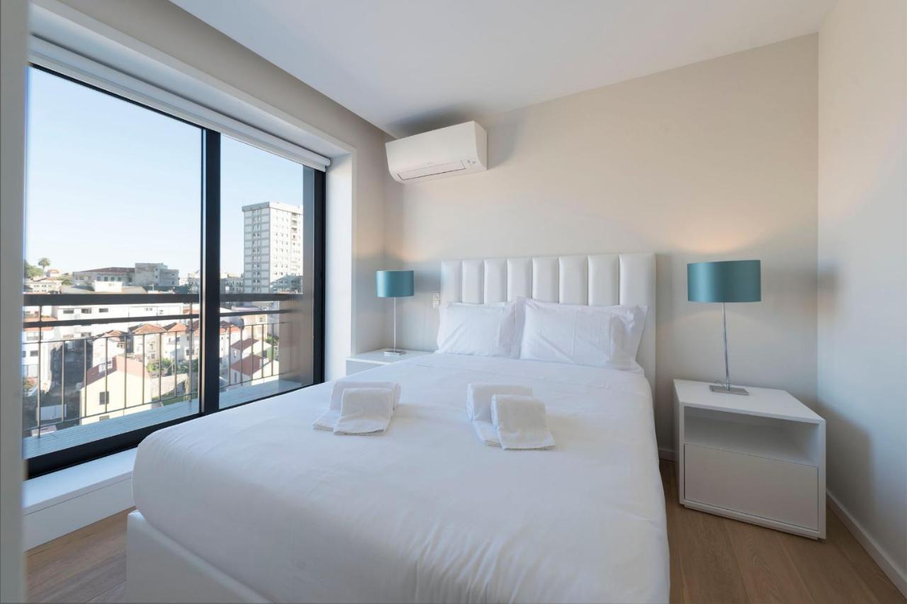Lovelystay - Trindade Cozy Apartment Porto Luaran gambar
