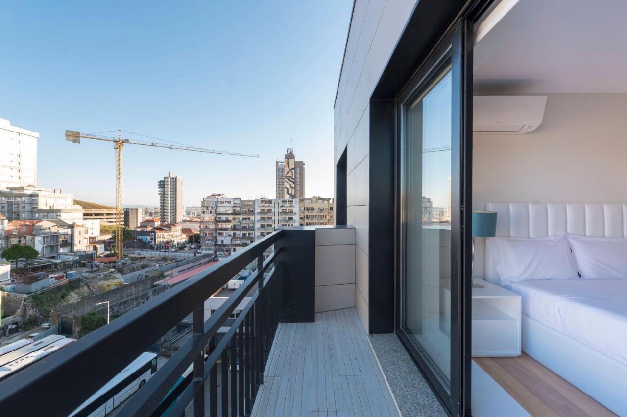 Lovelystay - Trindade Cozy Apartment Porto Luaran gambar