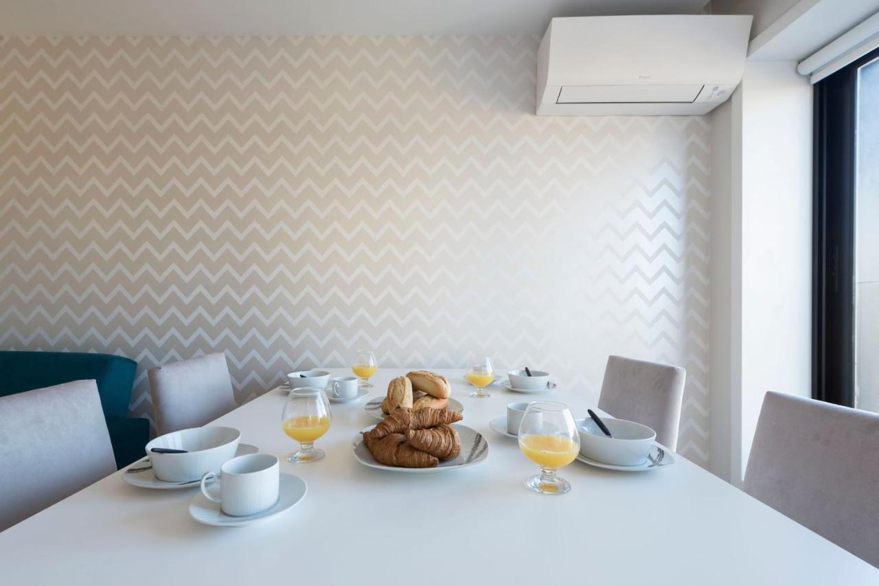 Lovelystay - Trindade Cozy Apartment Porto Luaran gambar